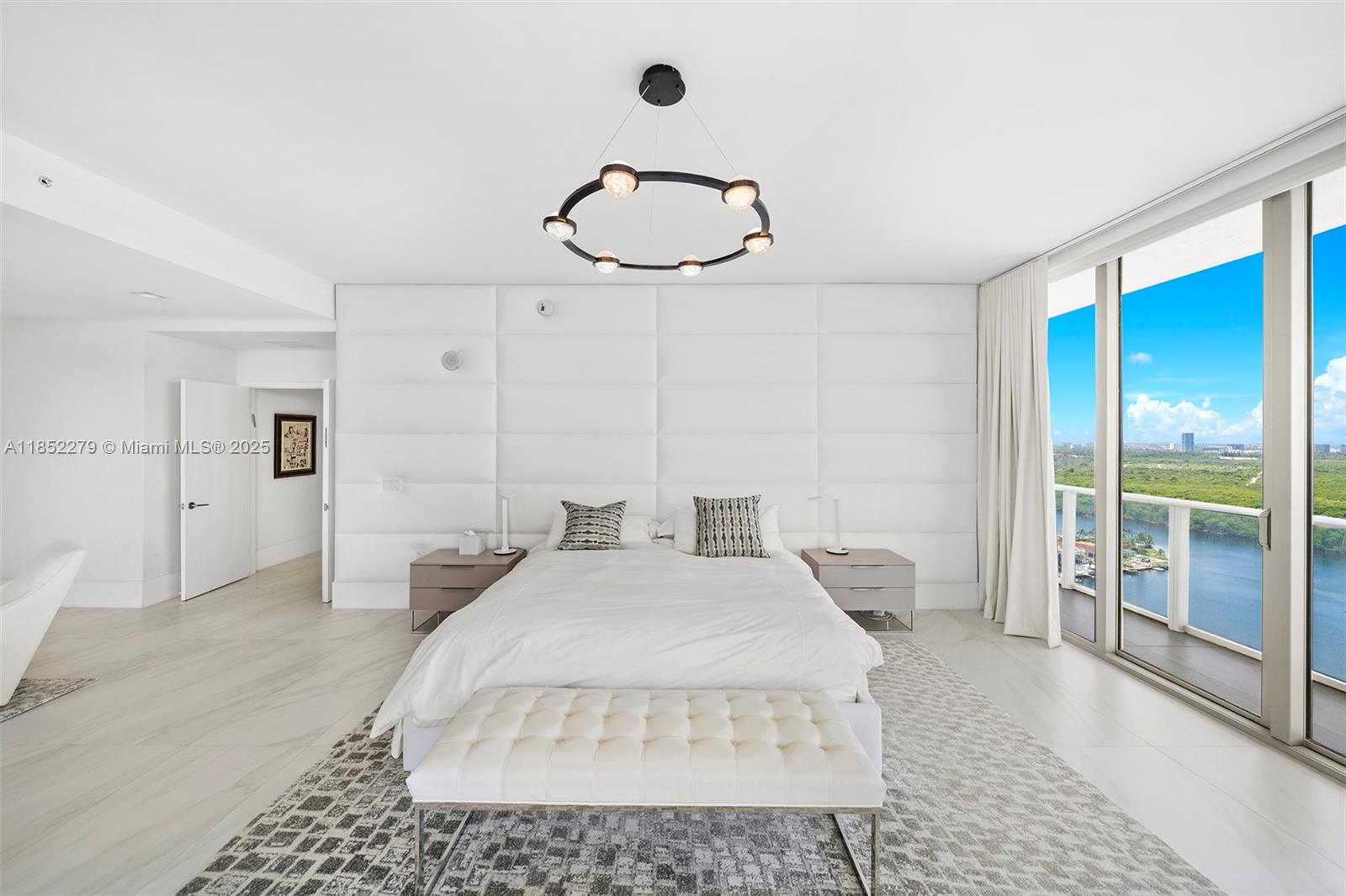 PARQUE TOWERS CONDO - Residential