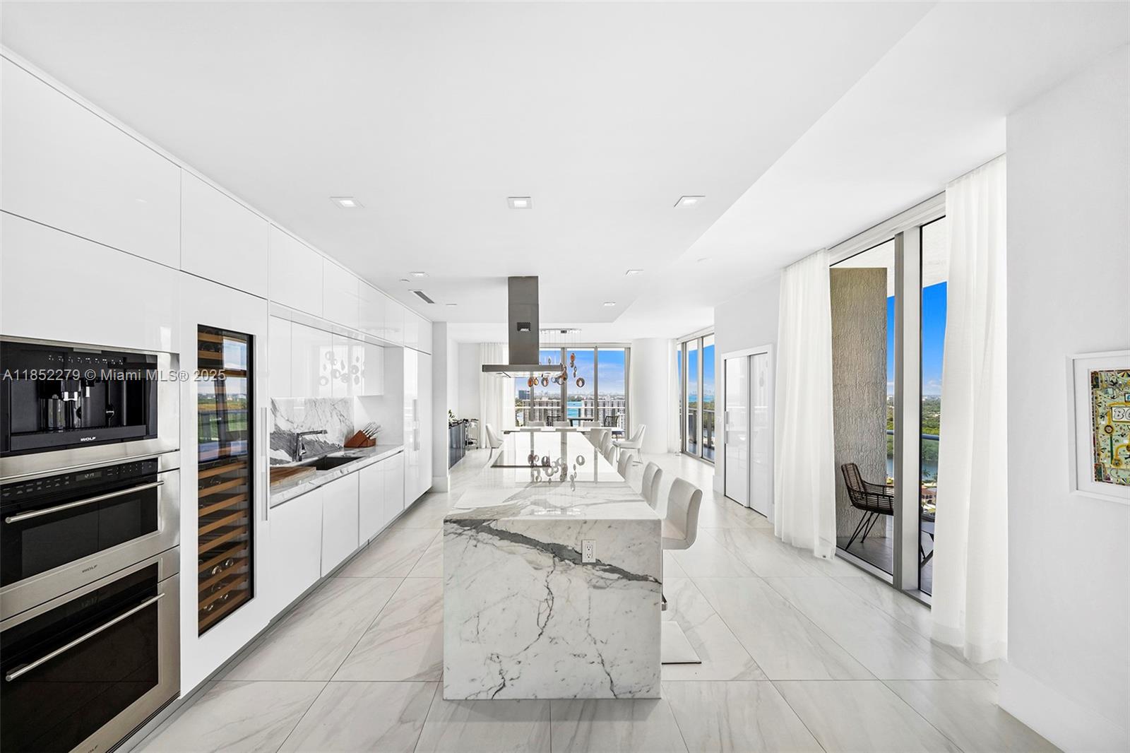 PARQUE TOWERS CONDO - Residential