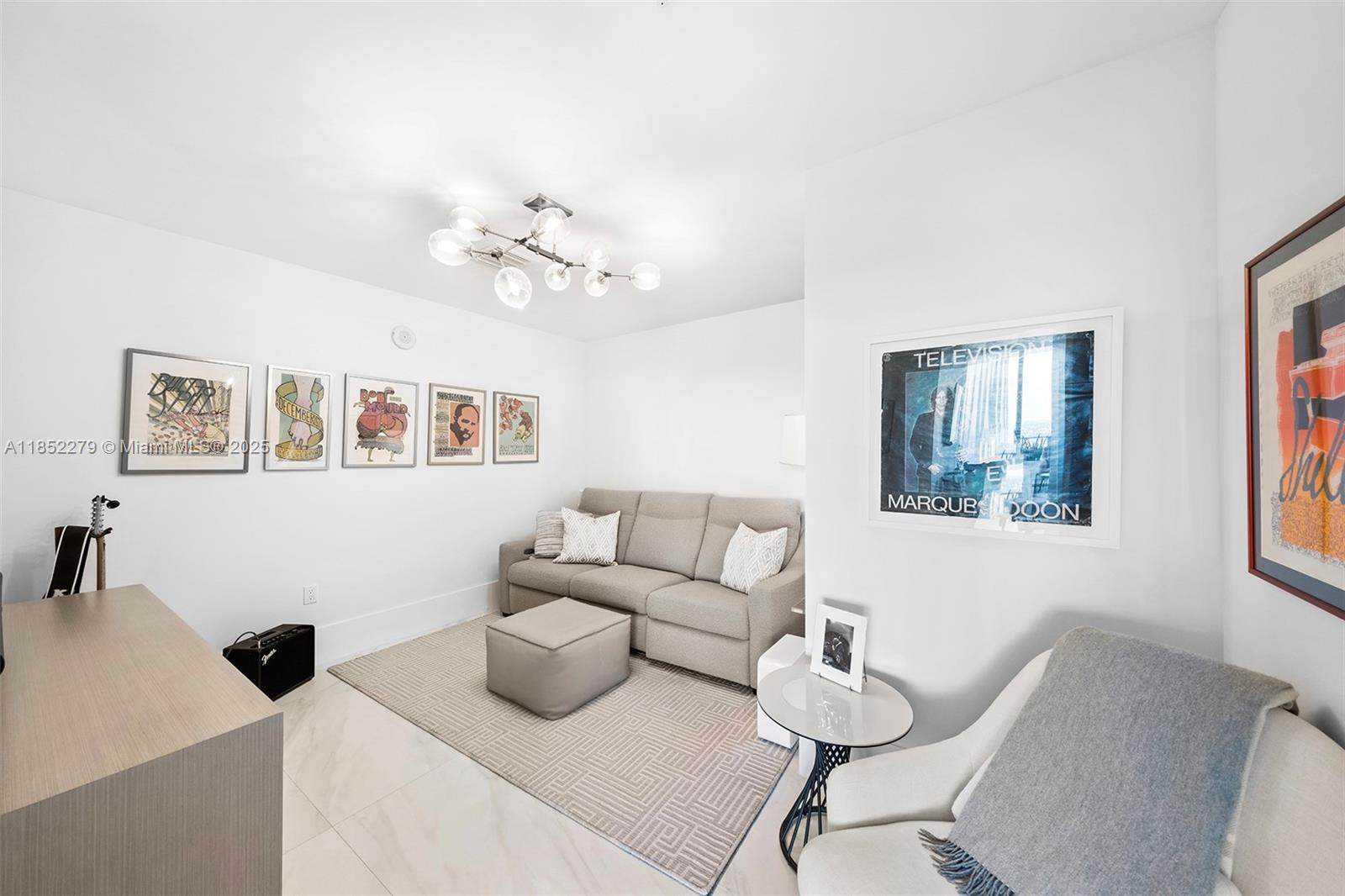 PARQUE TOWERS CONDO - Residential