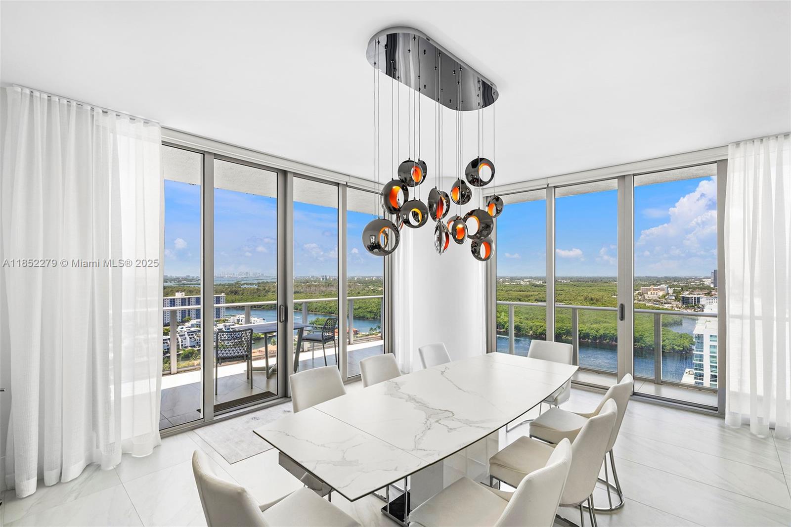 PARQUE TOWERS CONDO - Residential