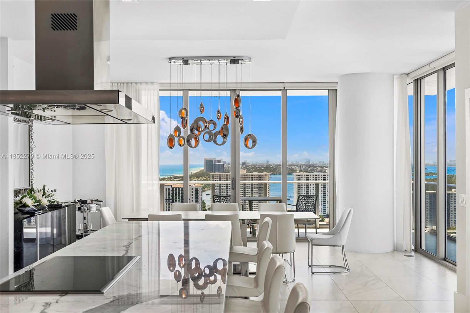 PARQUE TOWERS CONDO - Residential