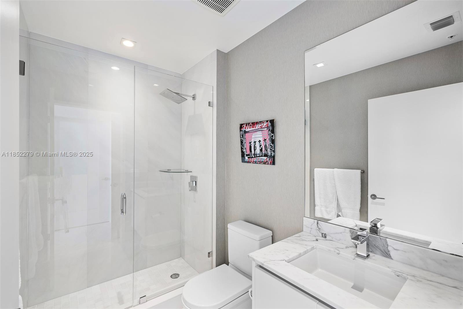 PARQUE TOWERS CONDO - Residential