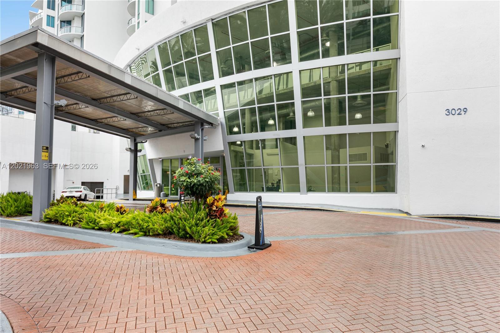 UPTOWN MARINA LOFTS CONDO - Residential