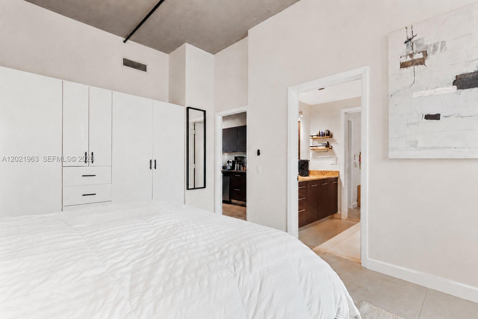 UPTOWN MARINA LOFTS CONDO - Residential