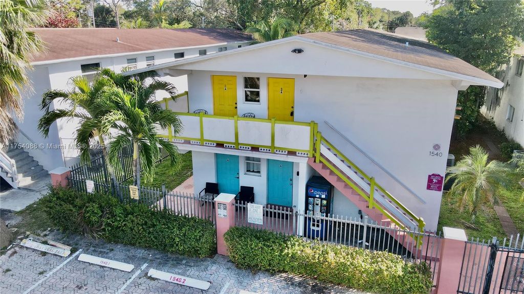 Photo of 1548 SW 5th Pl #4, Fort Lauderdale, FL 33312 (MLS # A11754088)