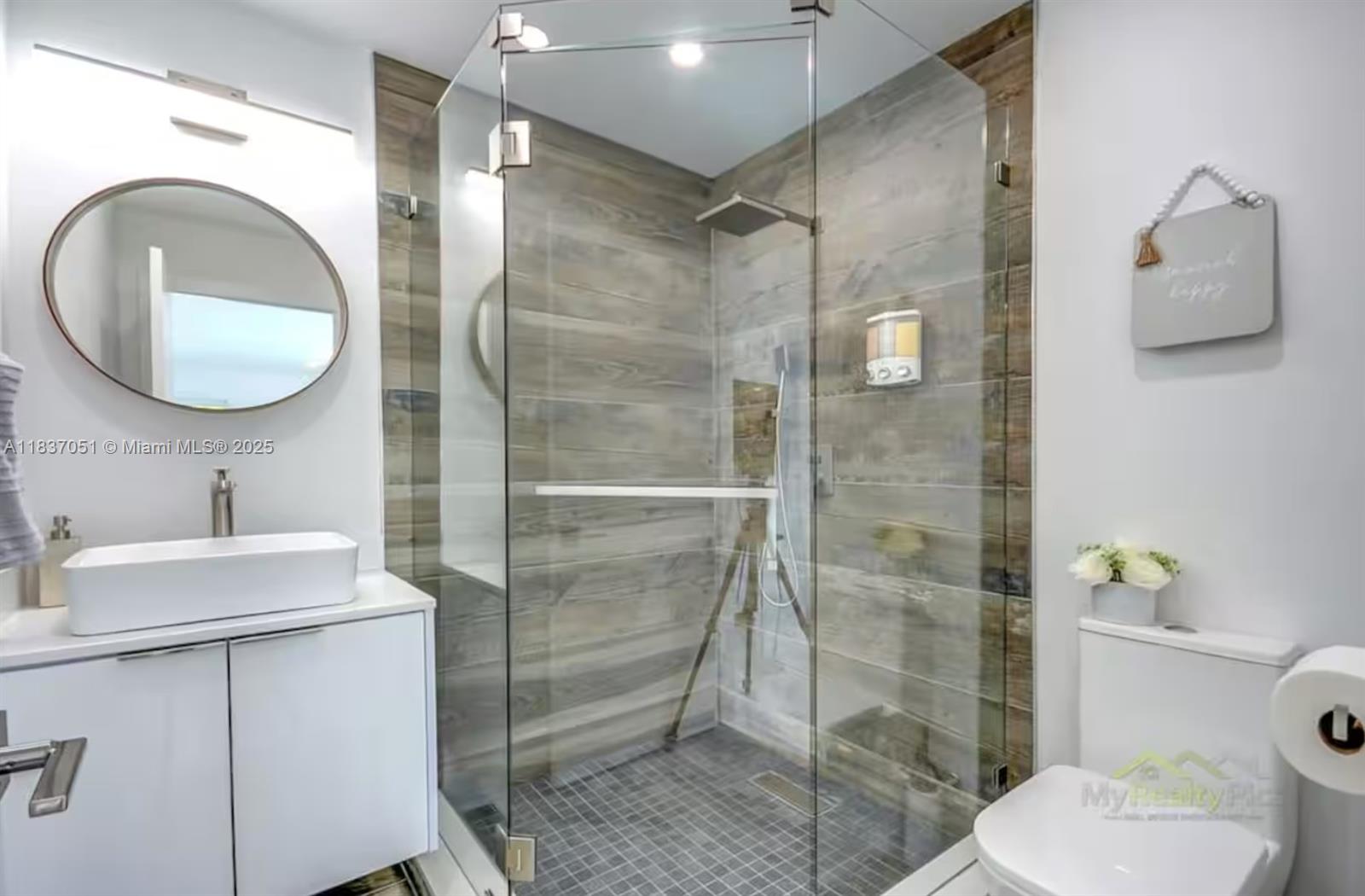 FAIRWAY PARK SEC 3 - Residential Lease