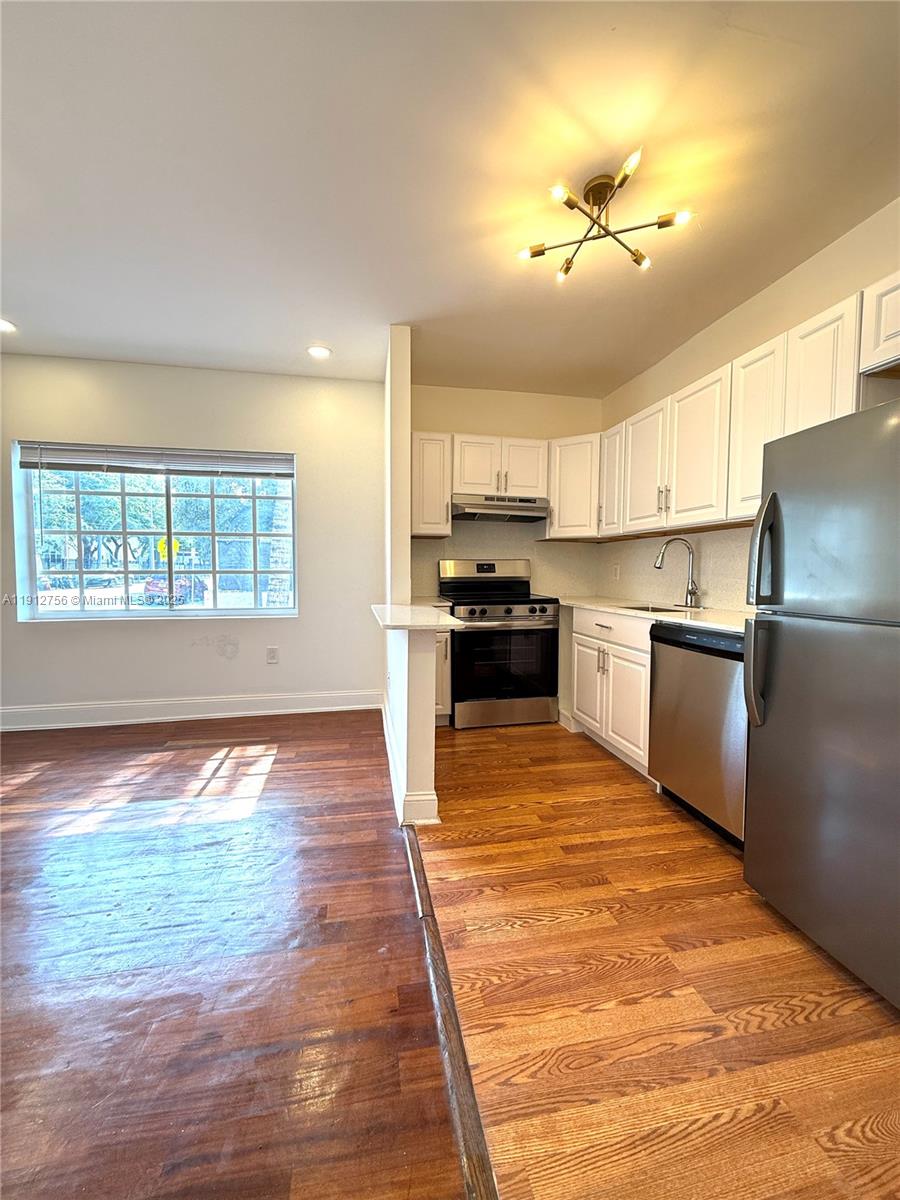 ESPANOLA VILLAS 1ST ADDN - Residential Lease