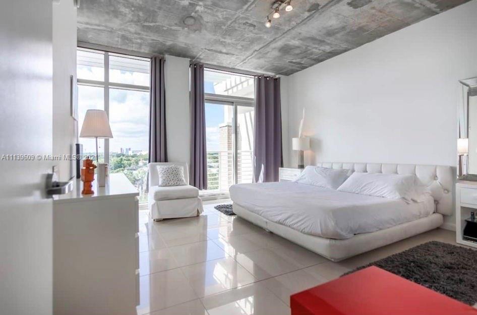 MIDBLOCK MIAMI CONDO - Residential