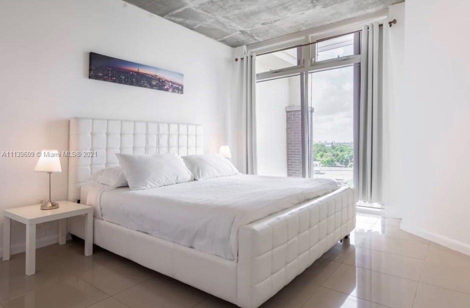 MIDBLOCK MIAMI CONDO - Residential