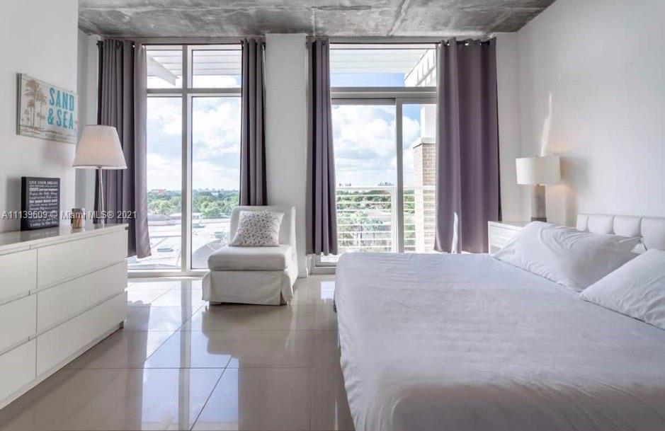 MIDBLOCK MIAMI CONDO - Residential