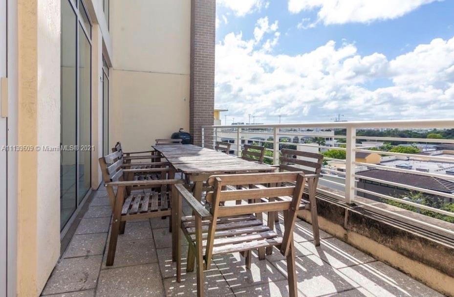 MIDBLOCK MIAMI CONDO - Residential