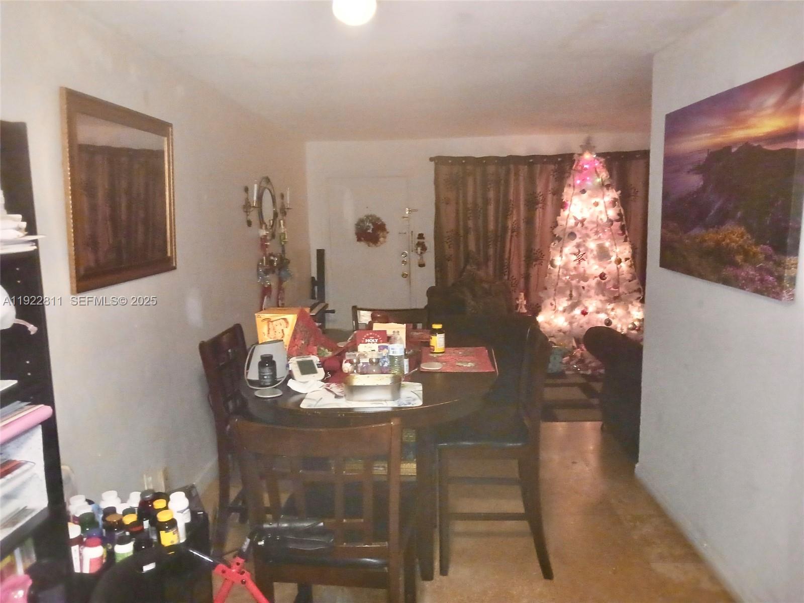 SUTTON HOUSE CONDO - Residential