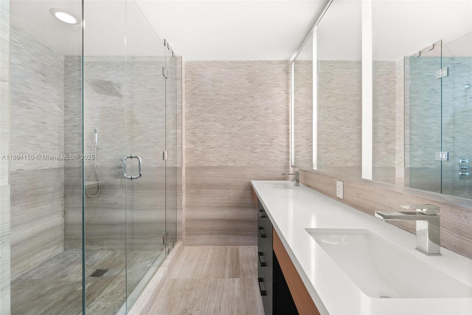 ONE OCEAN CONDO - Residential