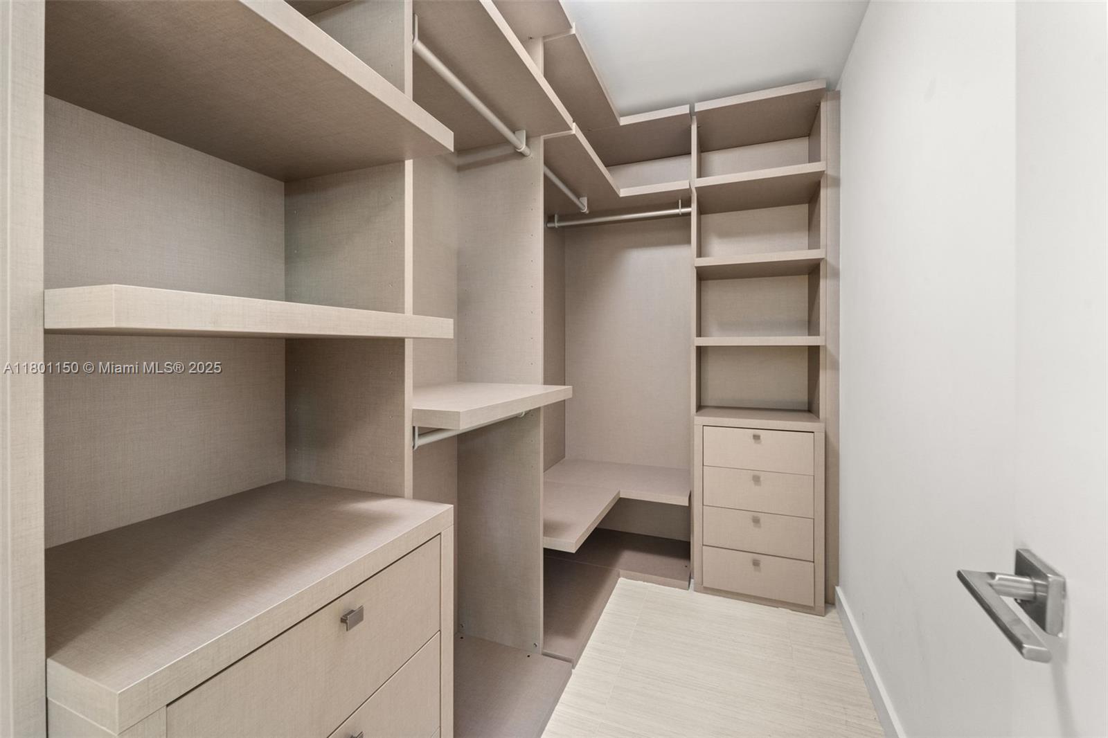 ONE OCEAN CONDO - Residential