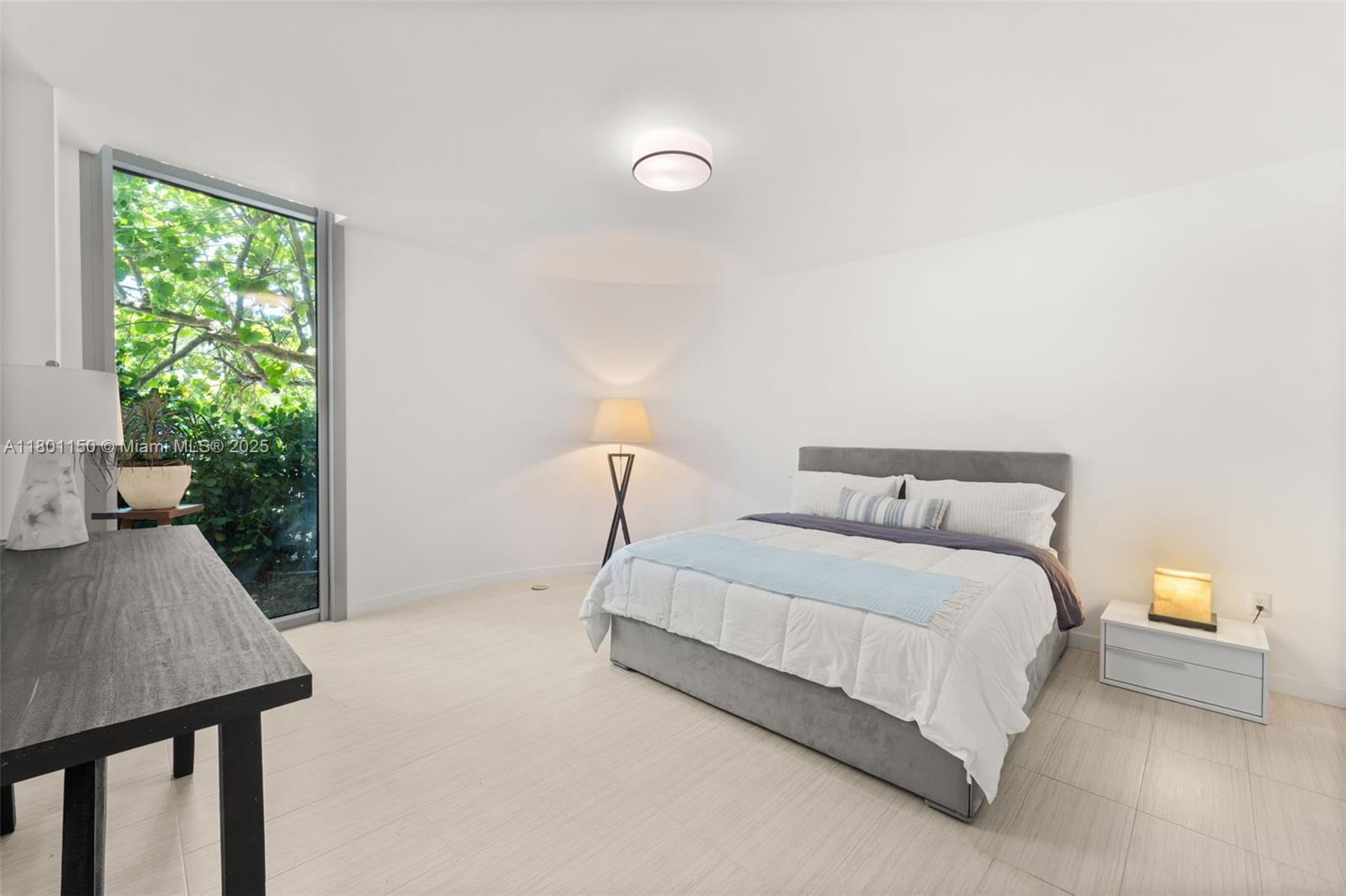 ONE OCEAN CONDO - Residential