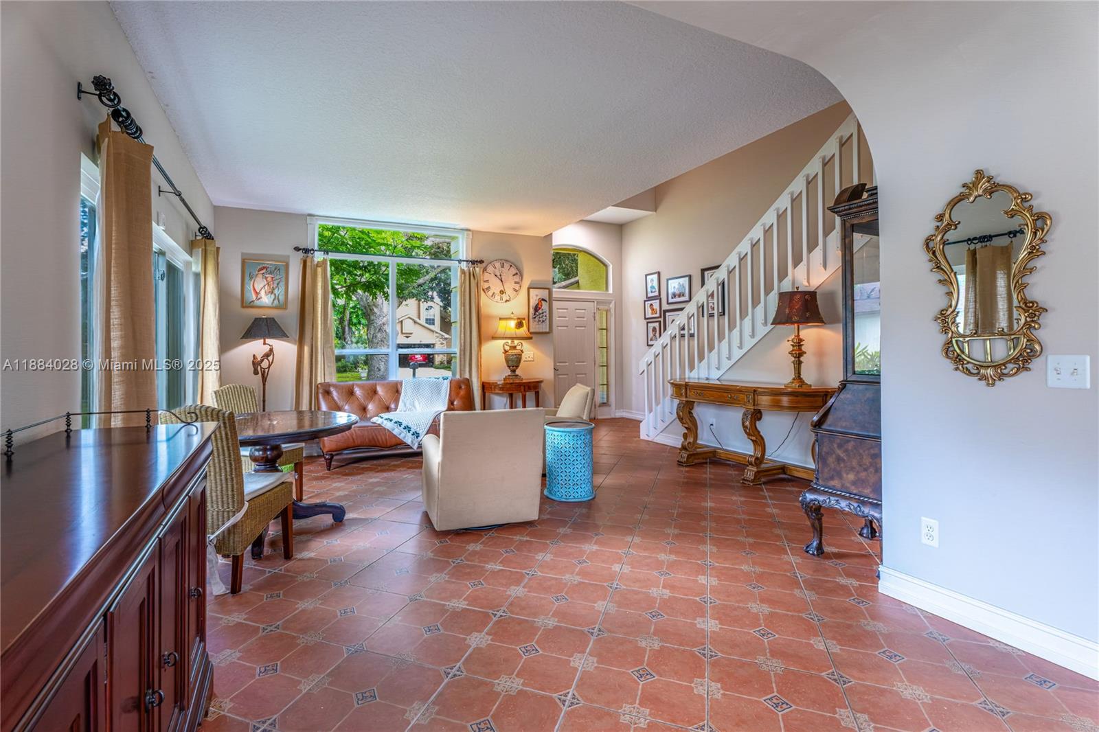 TWIN RIVERS - Residential
