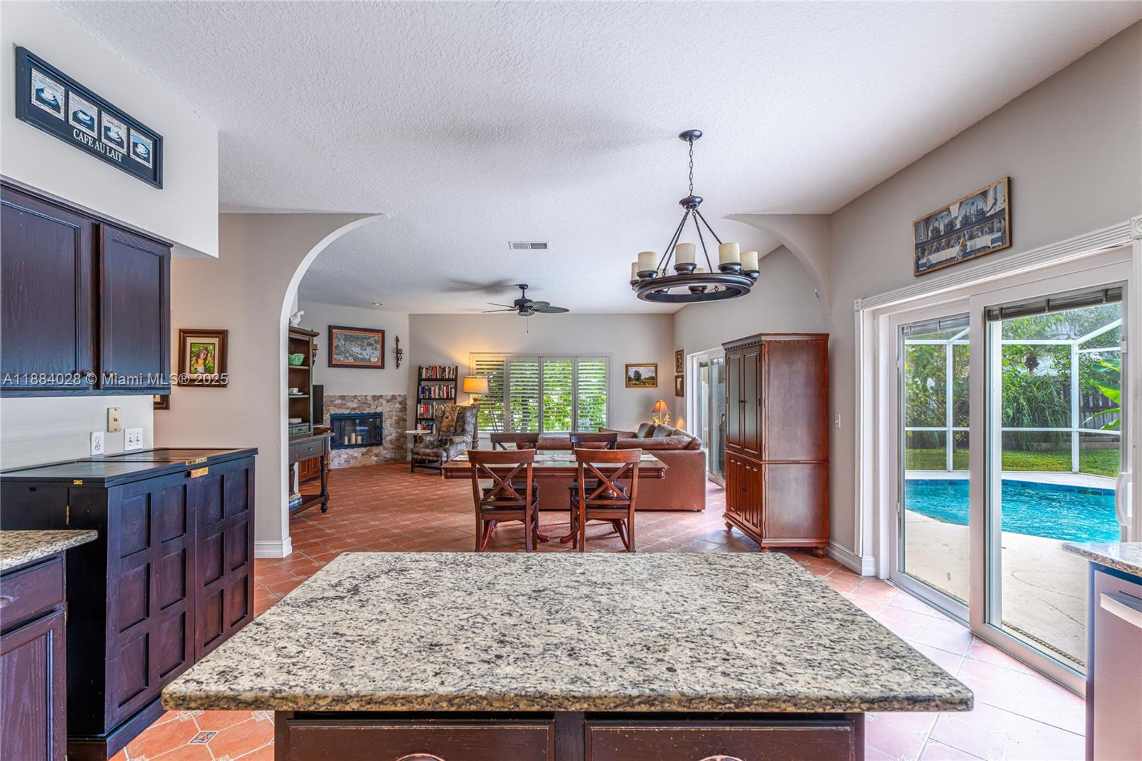 TWIN RIVERS - Residential