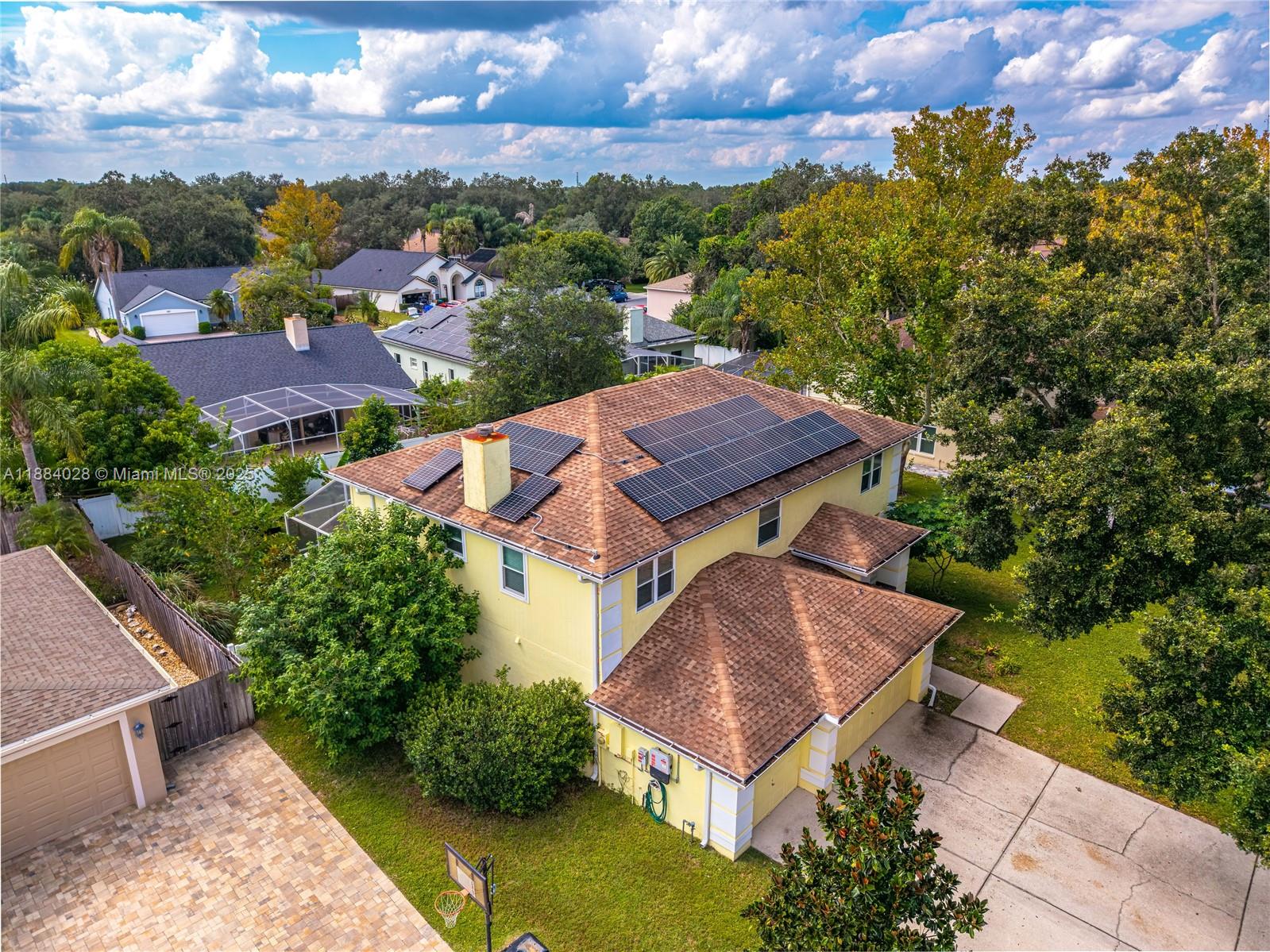 TWIN RIVERS - Residential