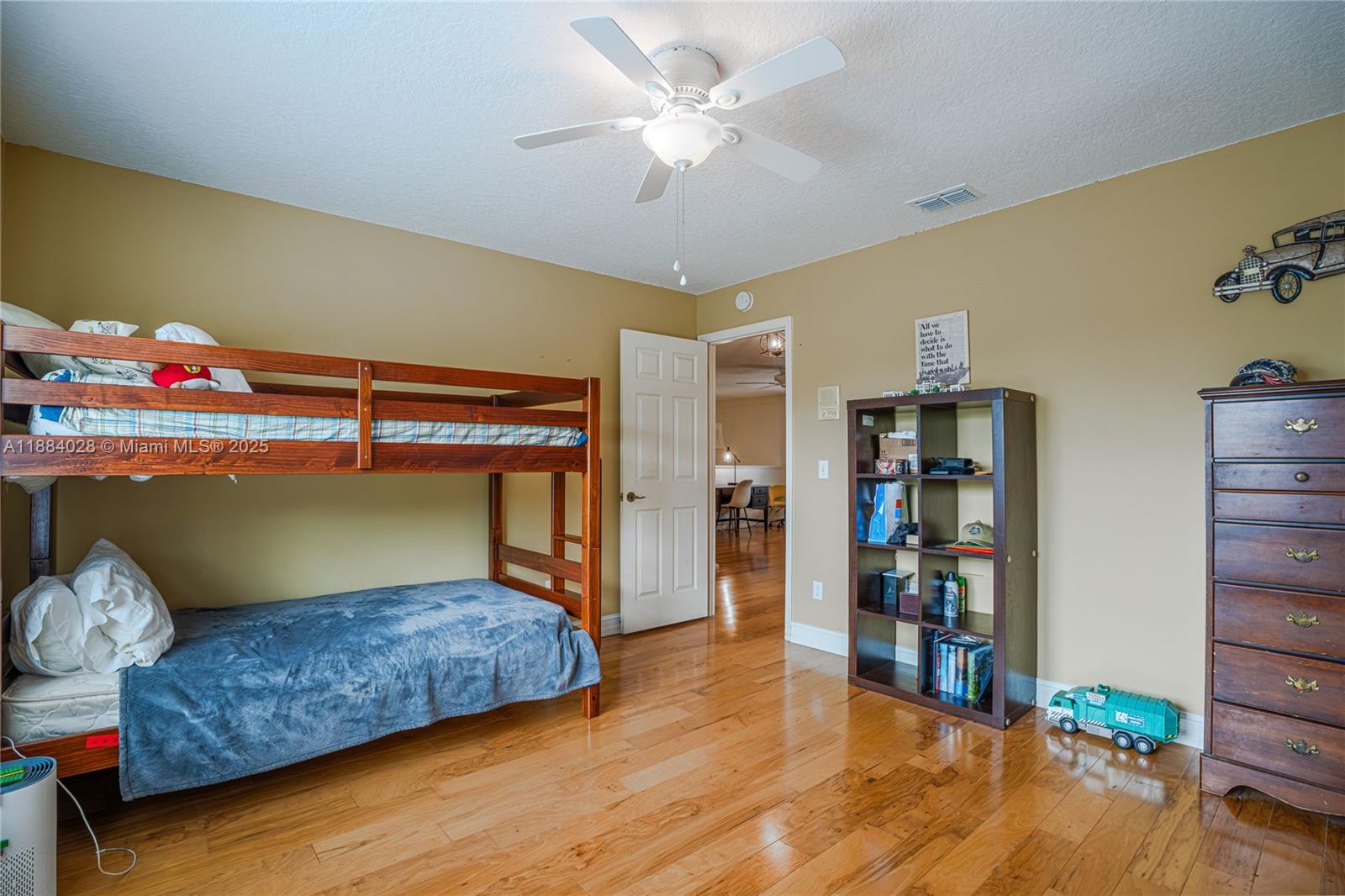 TWIN RIVERS - Residential