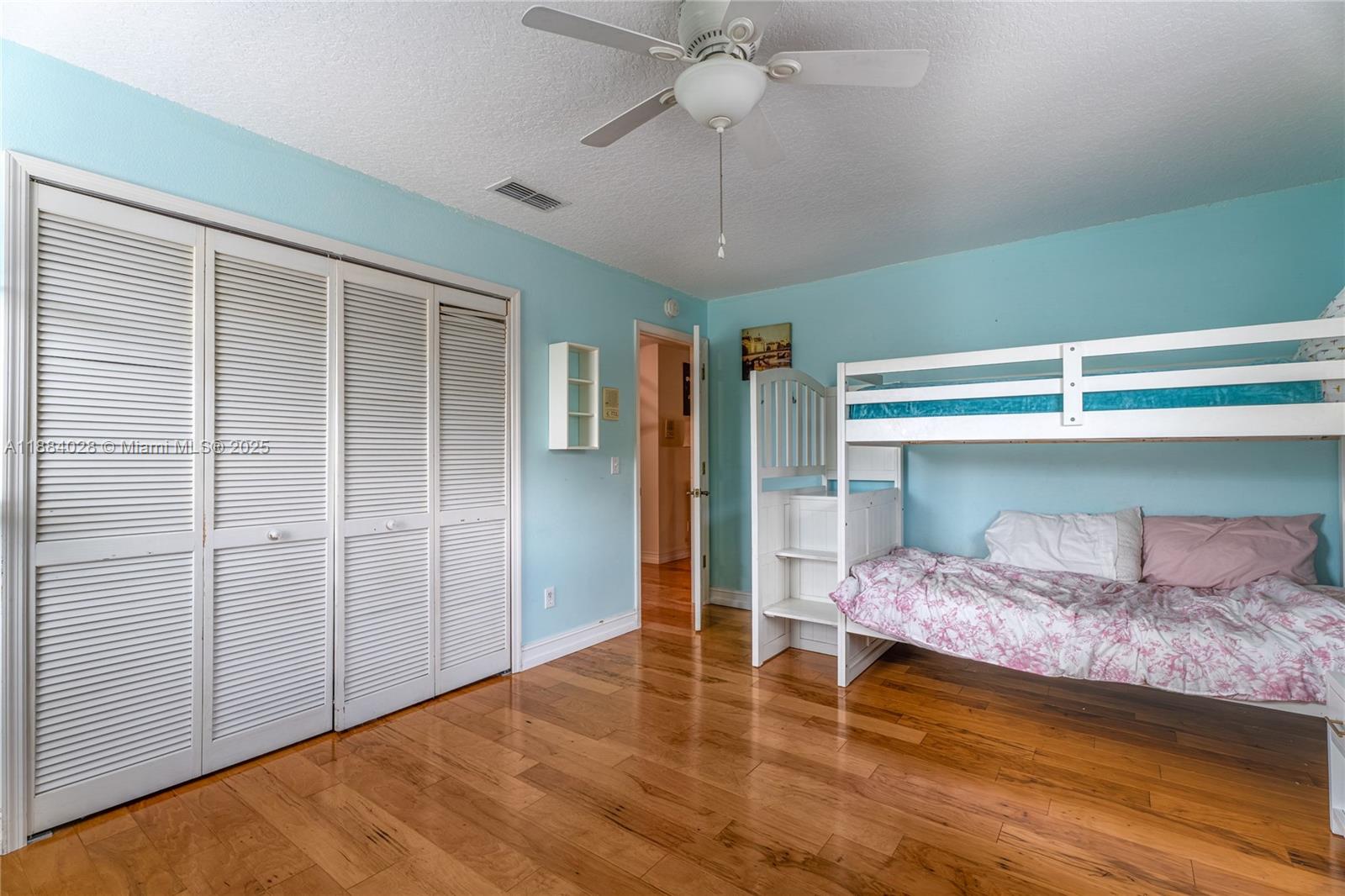 TWIN RIVERS - Residential