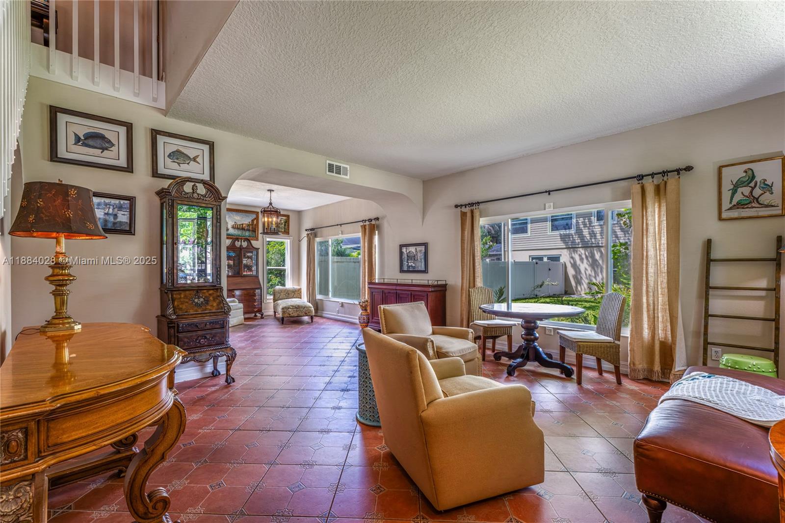 TWIN RIVERS - Residential