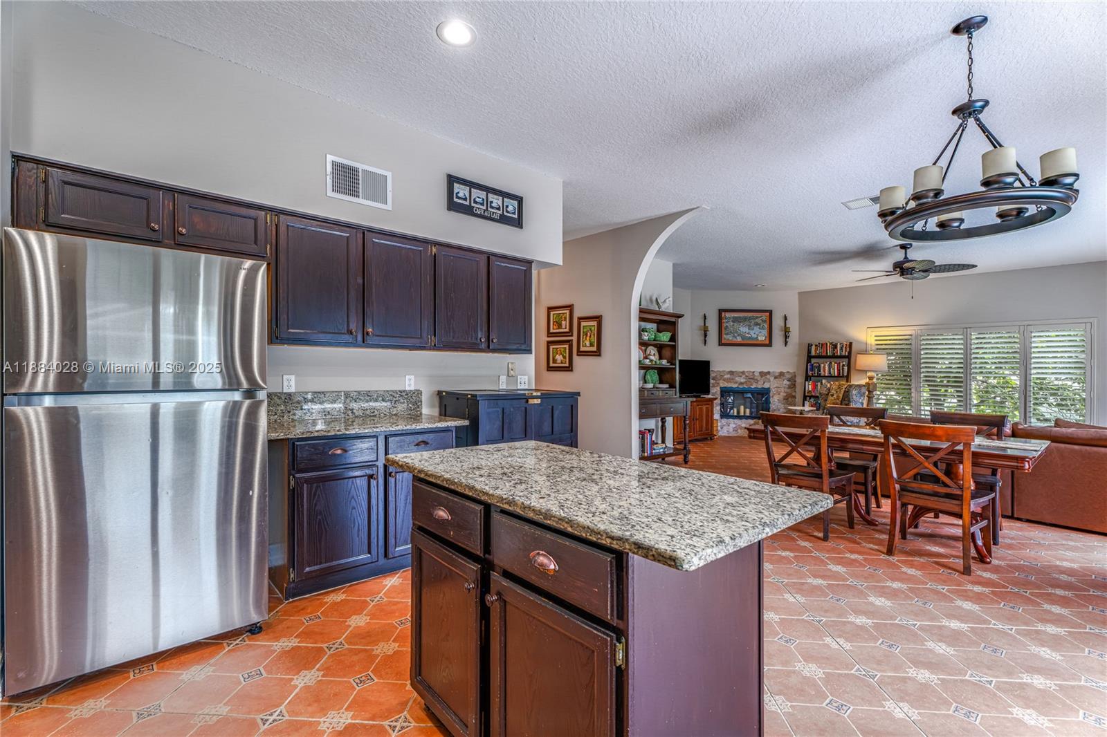 TWIN RIVERS - Residential