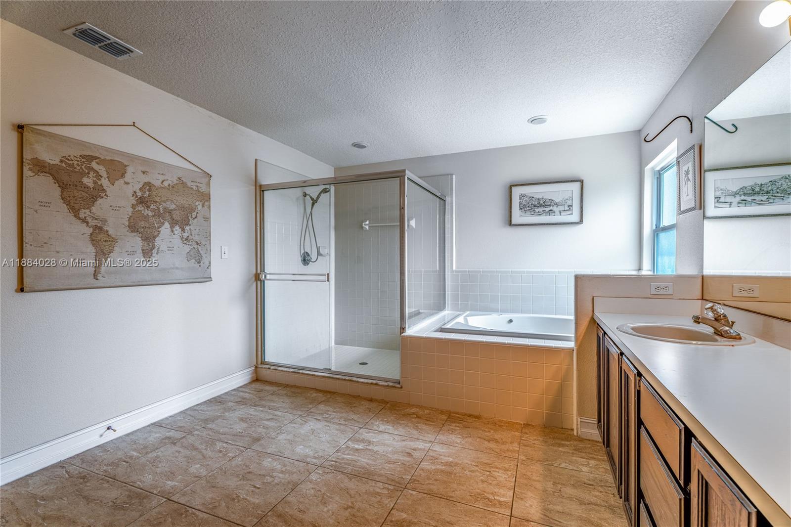 TWIN RIVERS - Residential