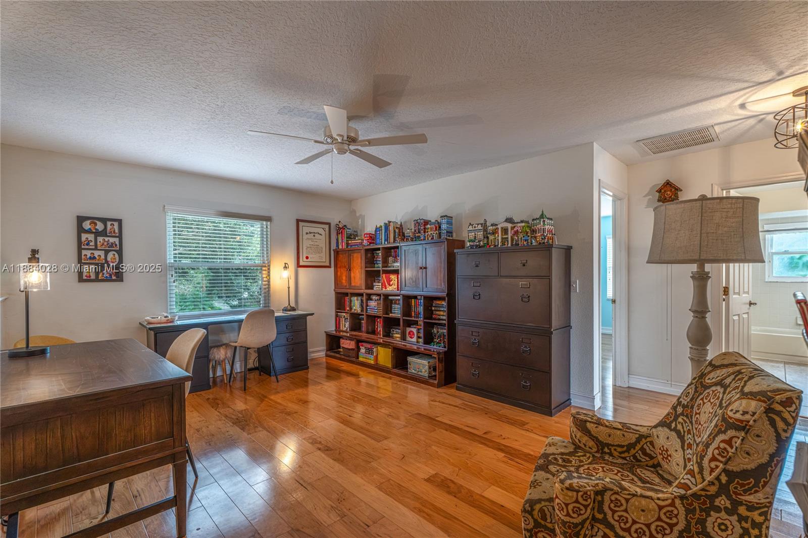 TWIN RIVERS - Residential
