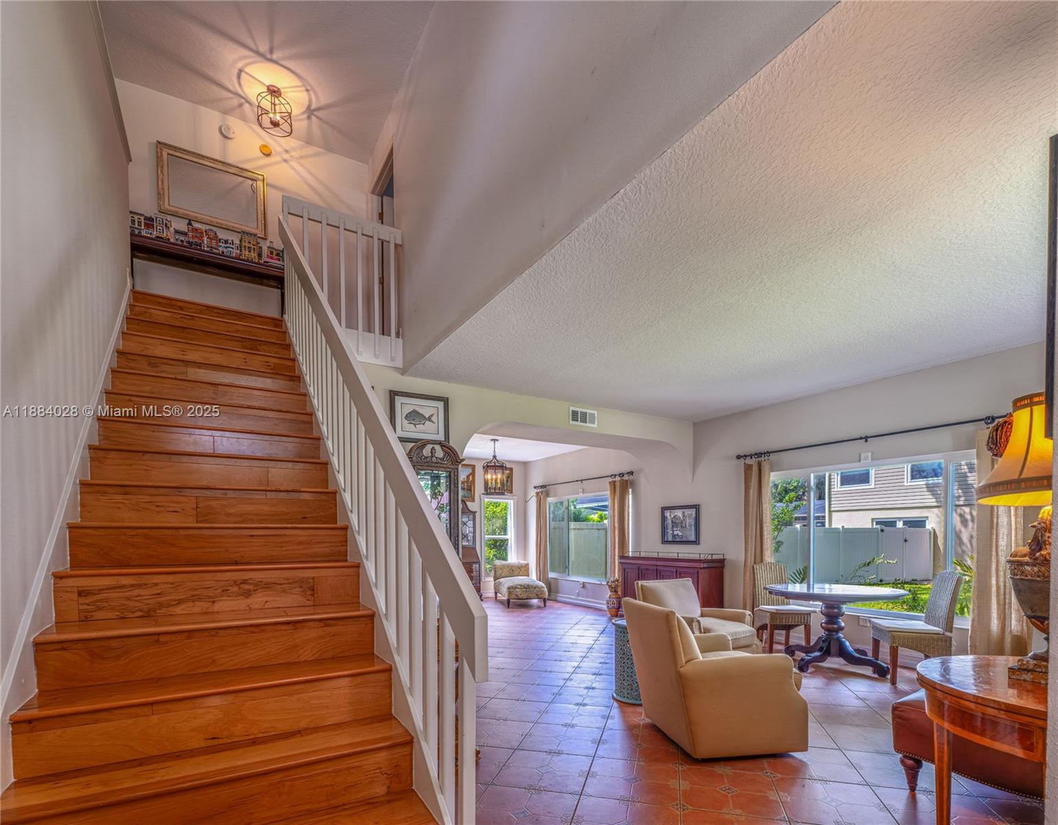 TWIN RIVERS - Residential