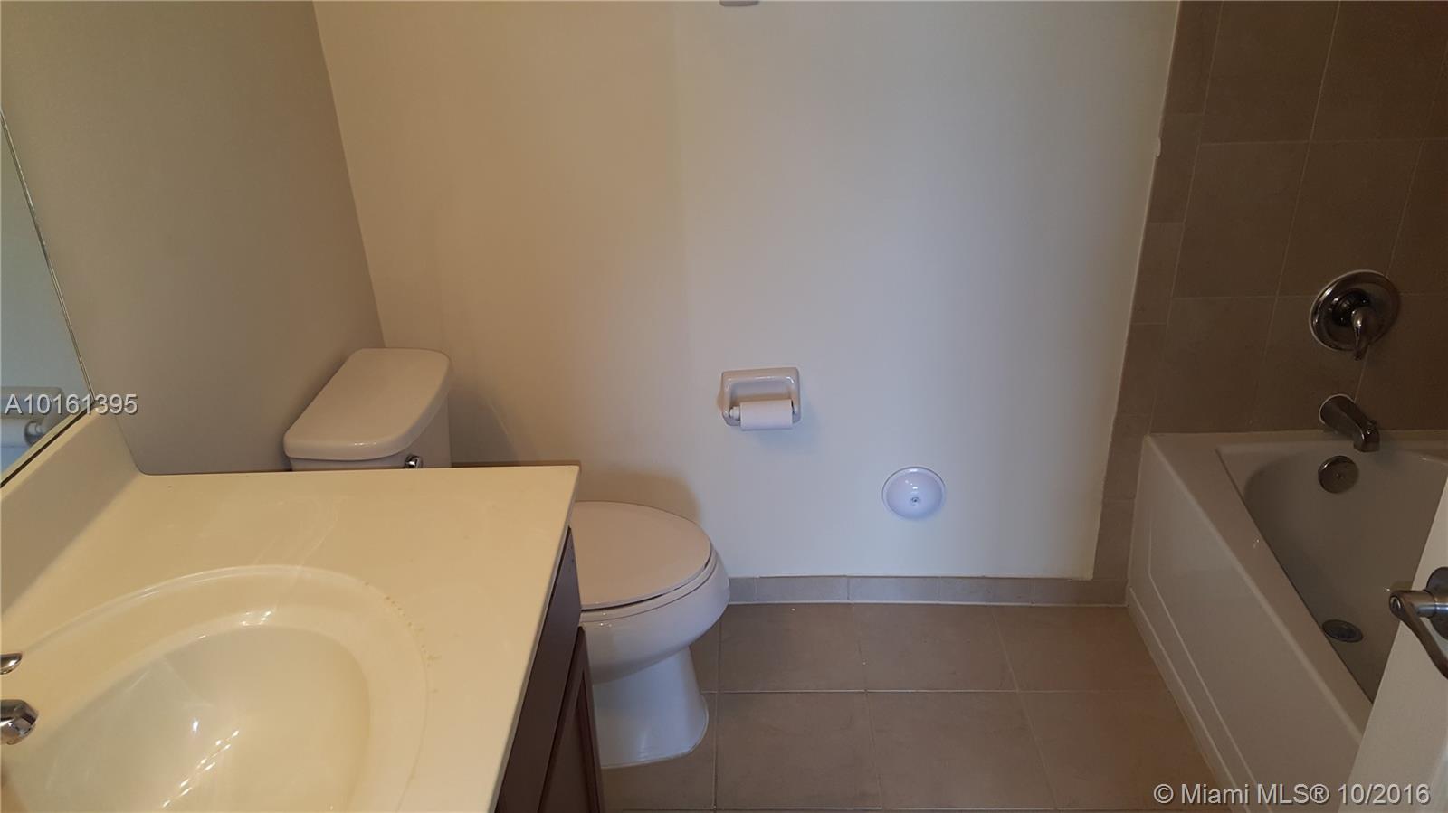 The Courts At Bayshore II - Residential Lease