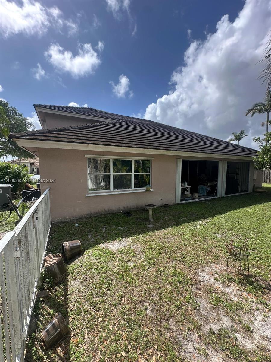 LAKE CHARLESTON PAR R - Residential