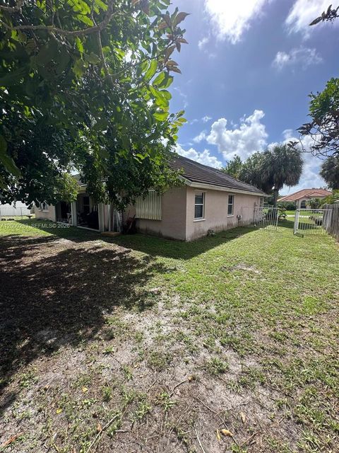 7712 Forestay Dr Lake Worth FL 33467