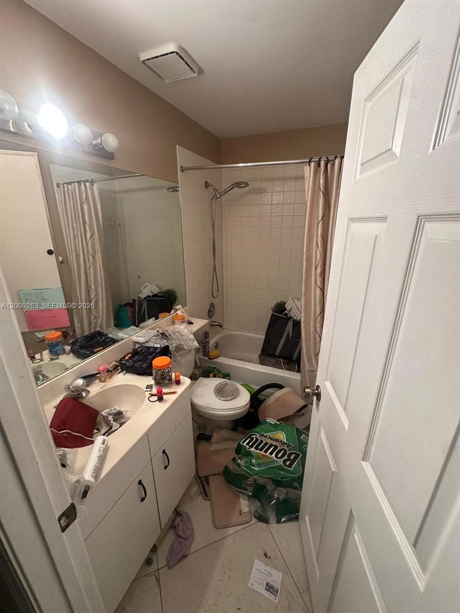 LAKE CHARLESTON PAR R - Residential