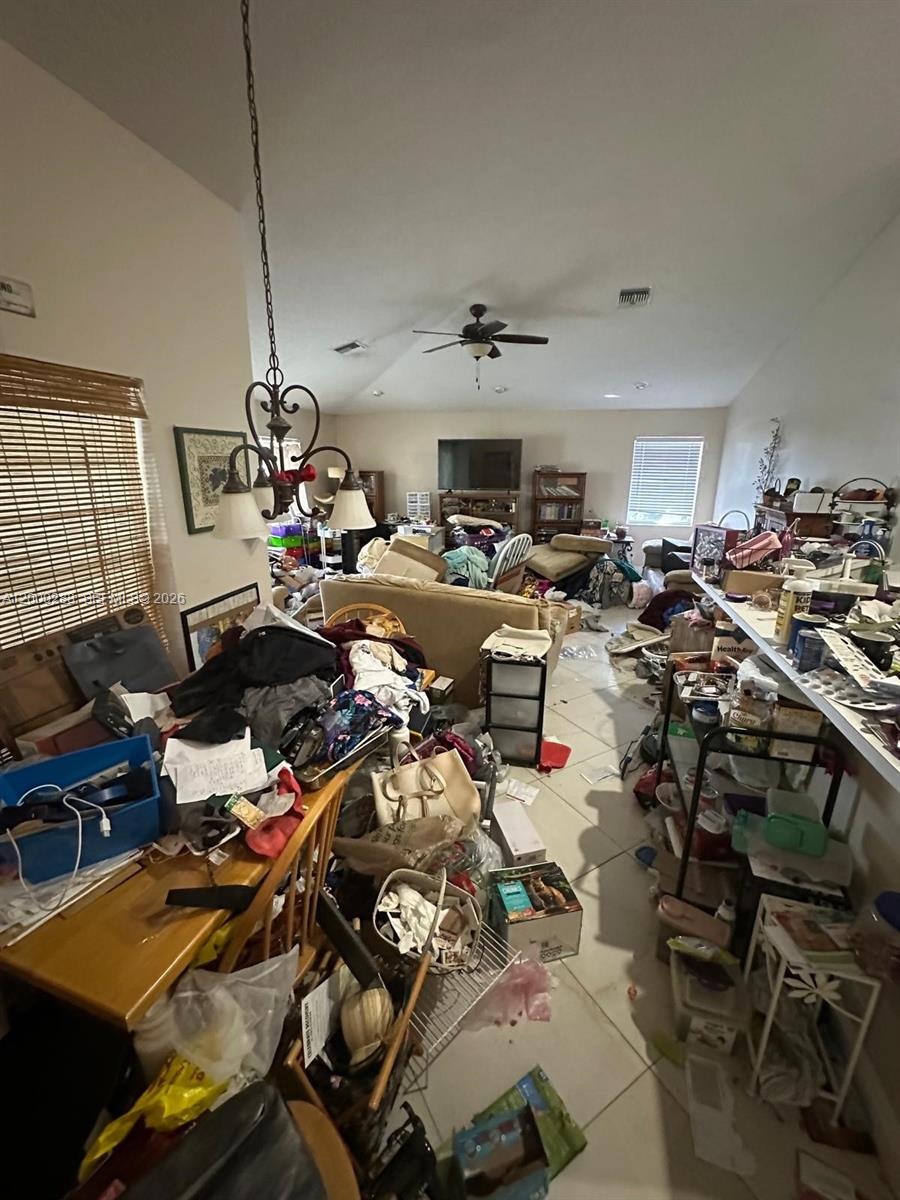 LAKE CHARLESTON PAR R - Residential