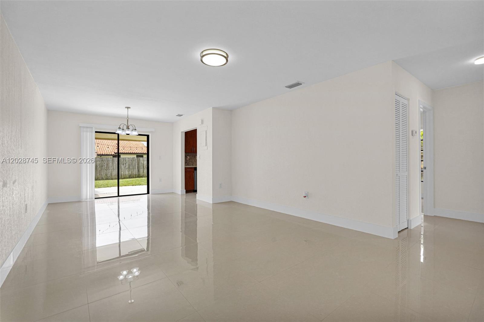 KENDALL LAKES EAST SECTIO - Residential