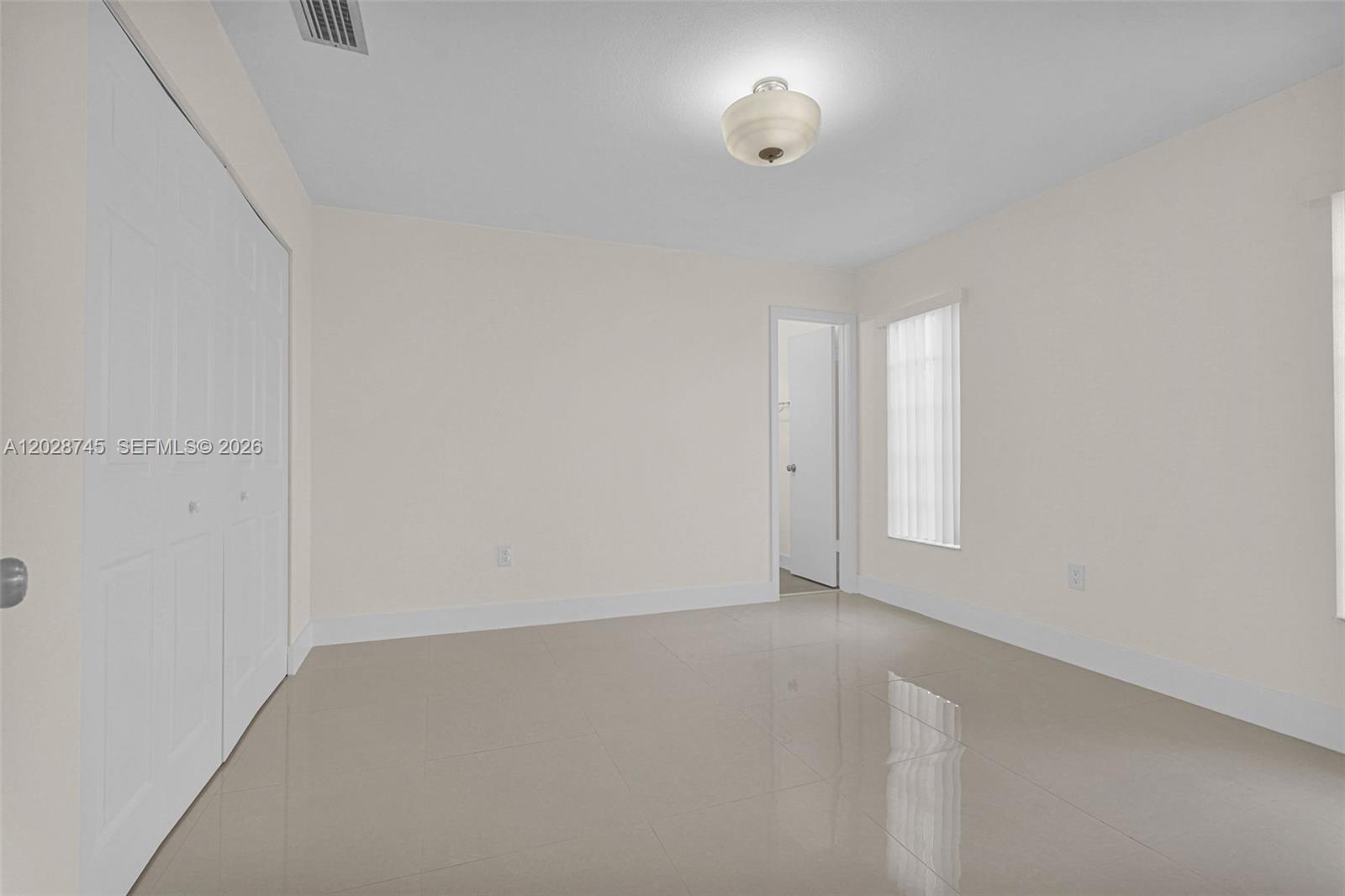 KENDALL LAKES EAST SECTIO - Residential