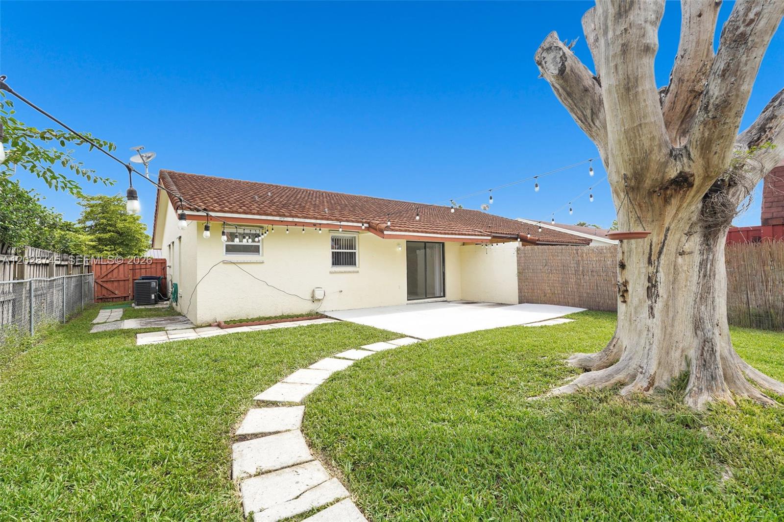 KENDALL LAKES EAST SECTIO - Residential