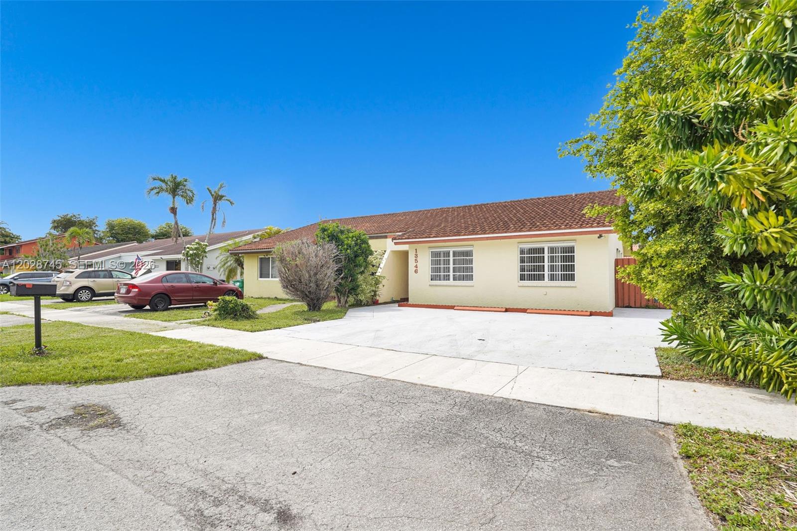KENDALL LAKES EAST SECTIO - Residential