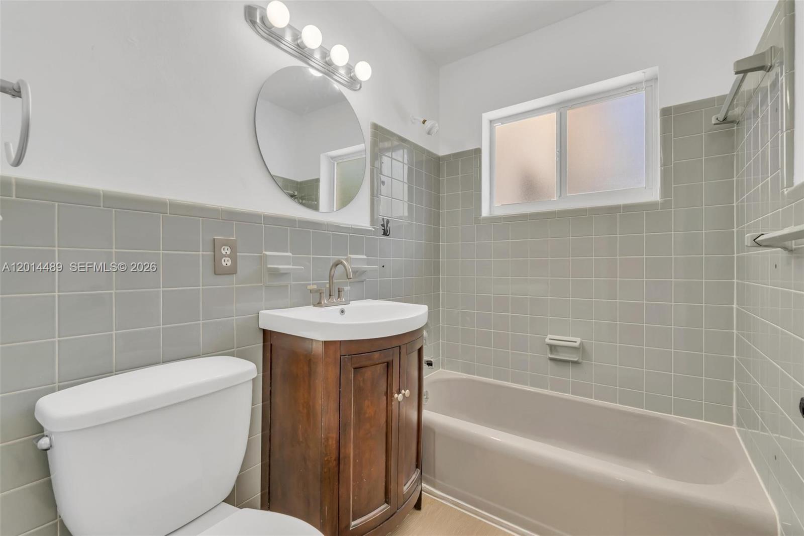 HOLLYWOOD HOMESITES HIGH - Residential