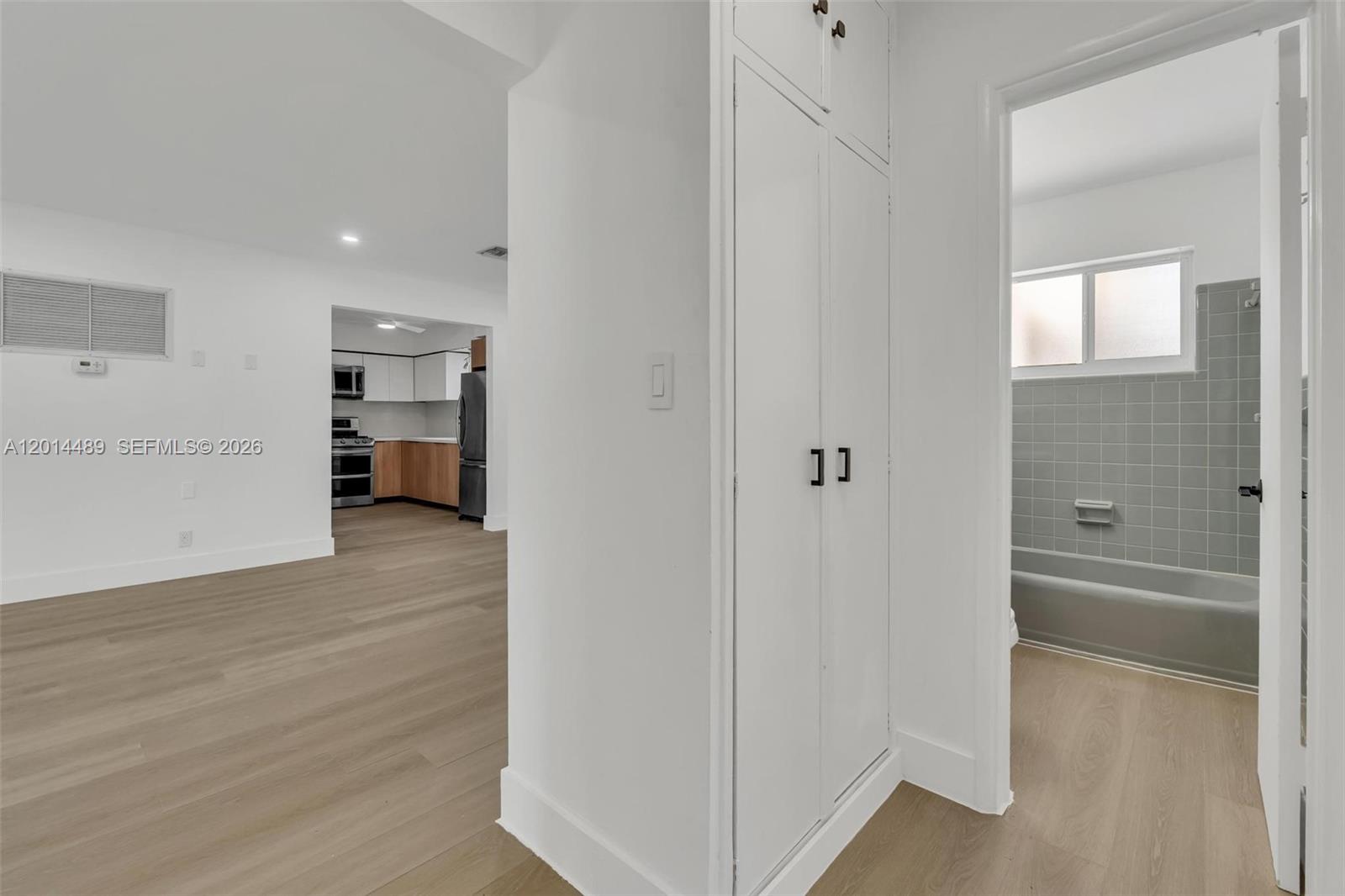 HOLLYWOOD HOMESITES HIGH - Residential