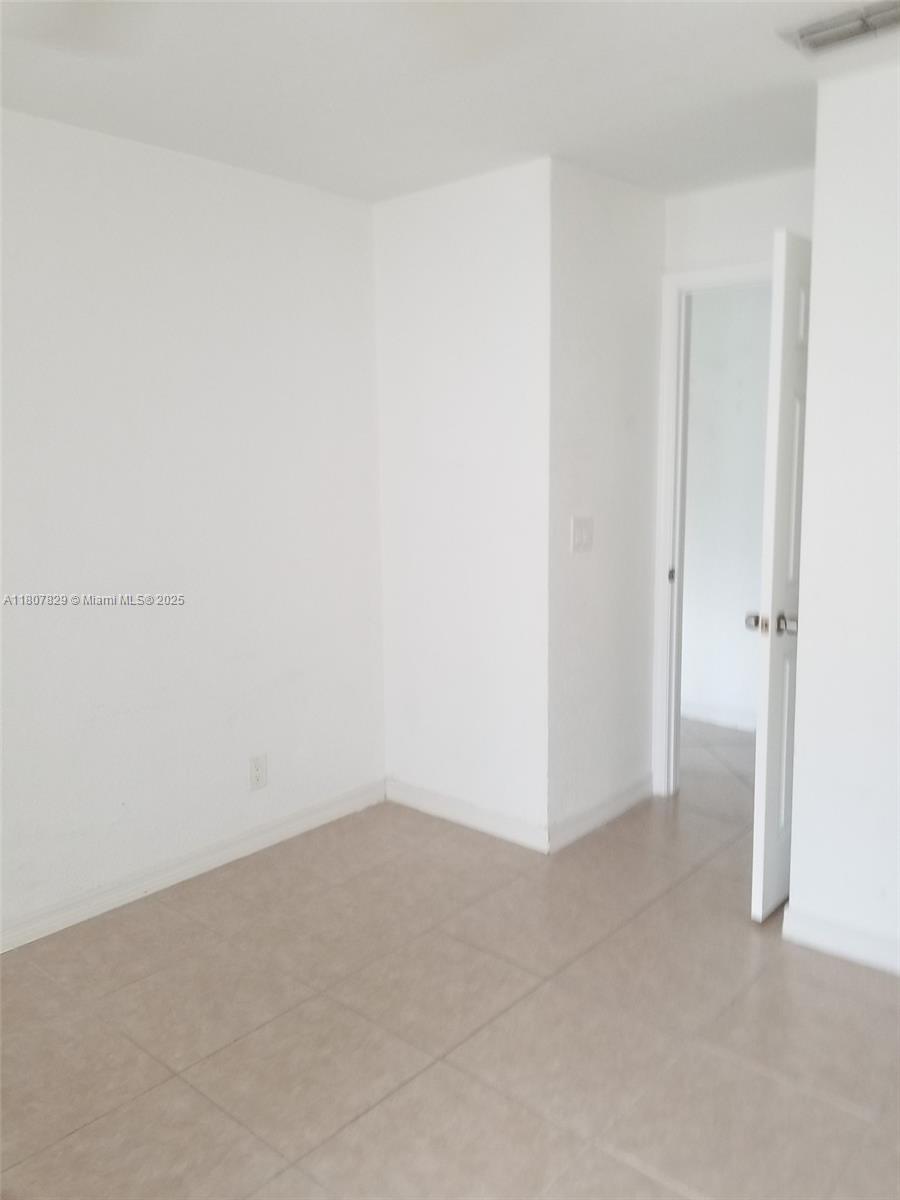 CORAL KEY CONDO - Residential