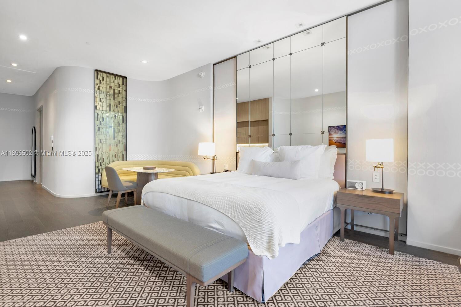 801 SMA DESIGNER SUITES C - Residential