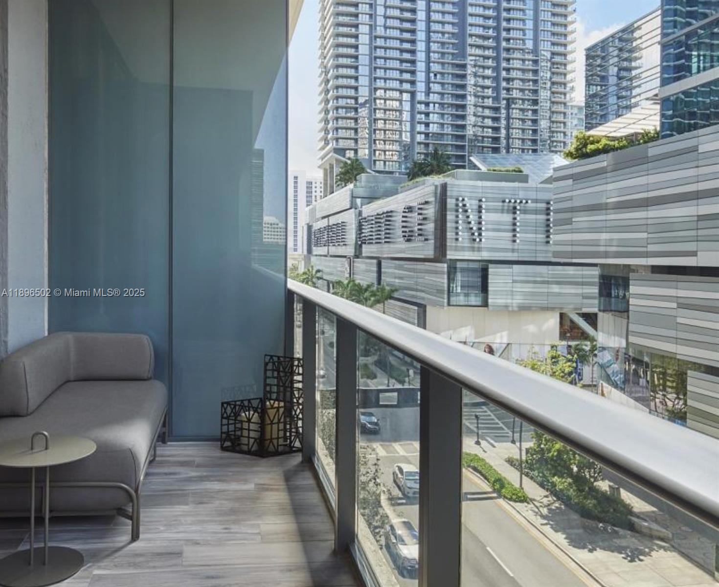 801 SMA DESIGNER SUITES C - Residential