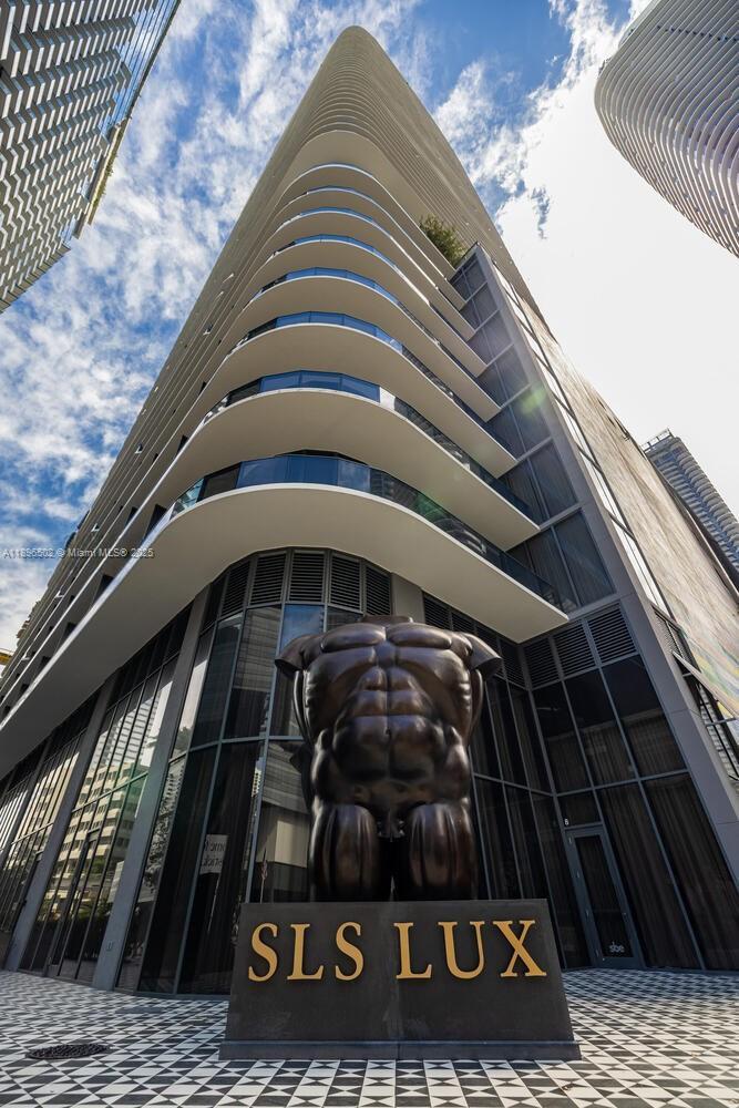 801 SMA DESIGNER SUITES C - Residential