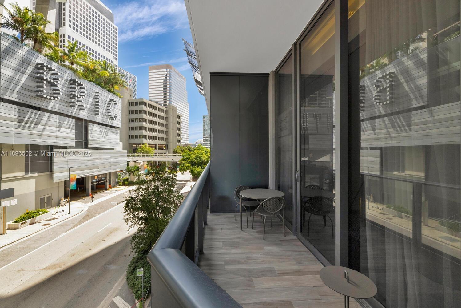 801 SMA DESIGNER SUITES C - Residential