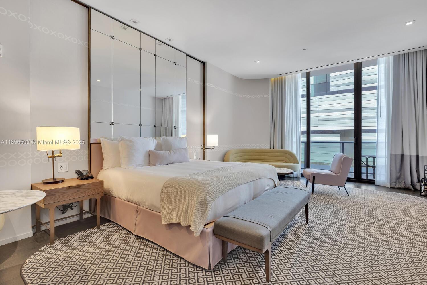 801 SMA DESIGNER SUITES C - Residential