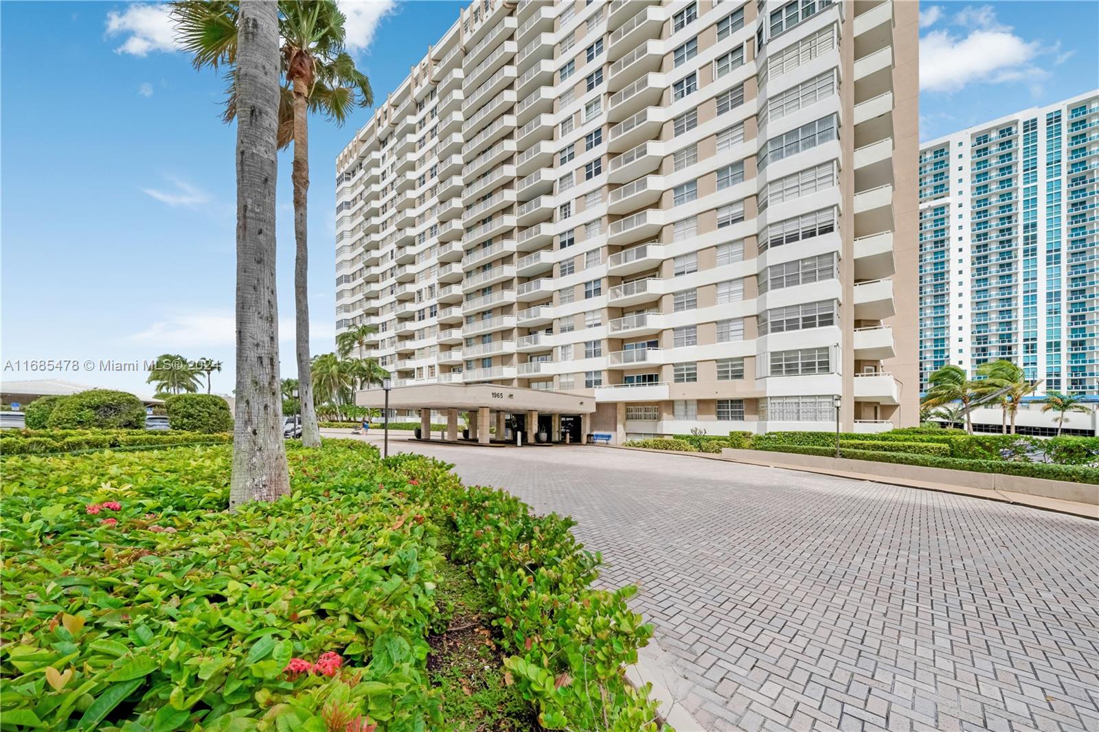 1965 S Ocean Dr 17H, Hallandale Beach, Broward County, Florida - 1 Bedrooms  
1 Bathrooms - 