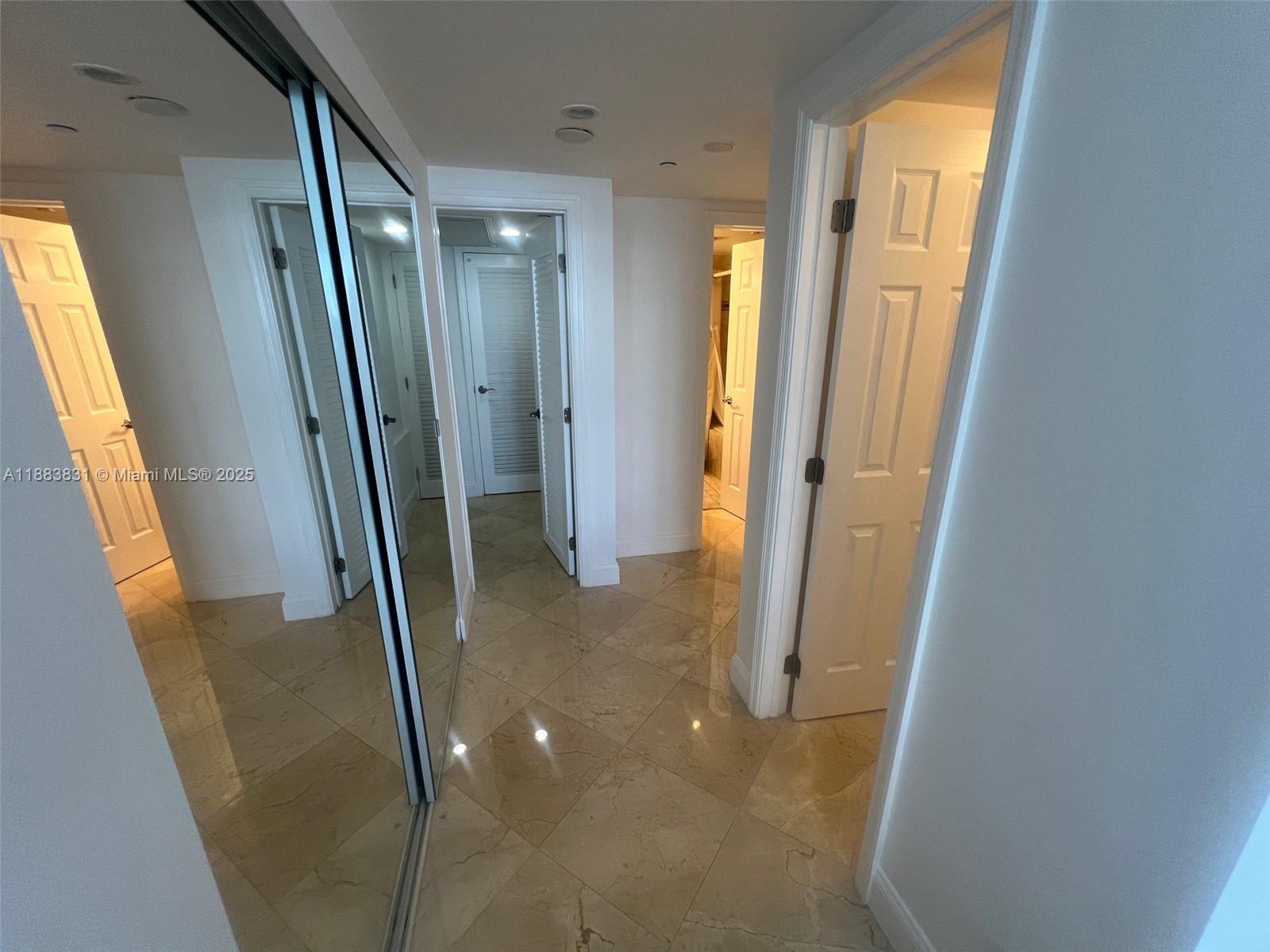 THE DECOPLAGE CONDO - Residential Lease