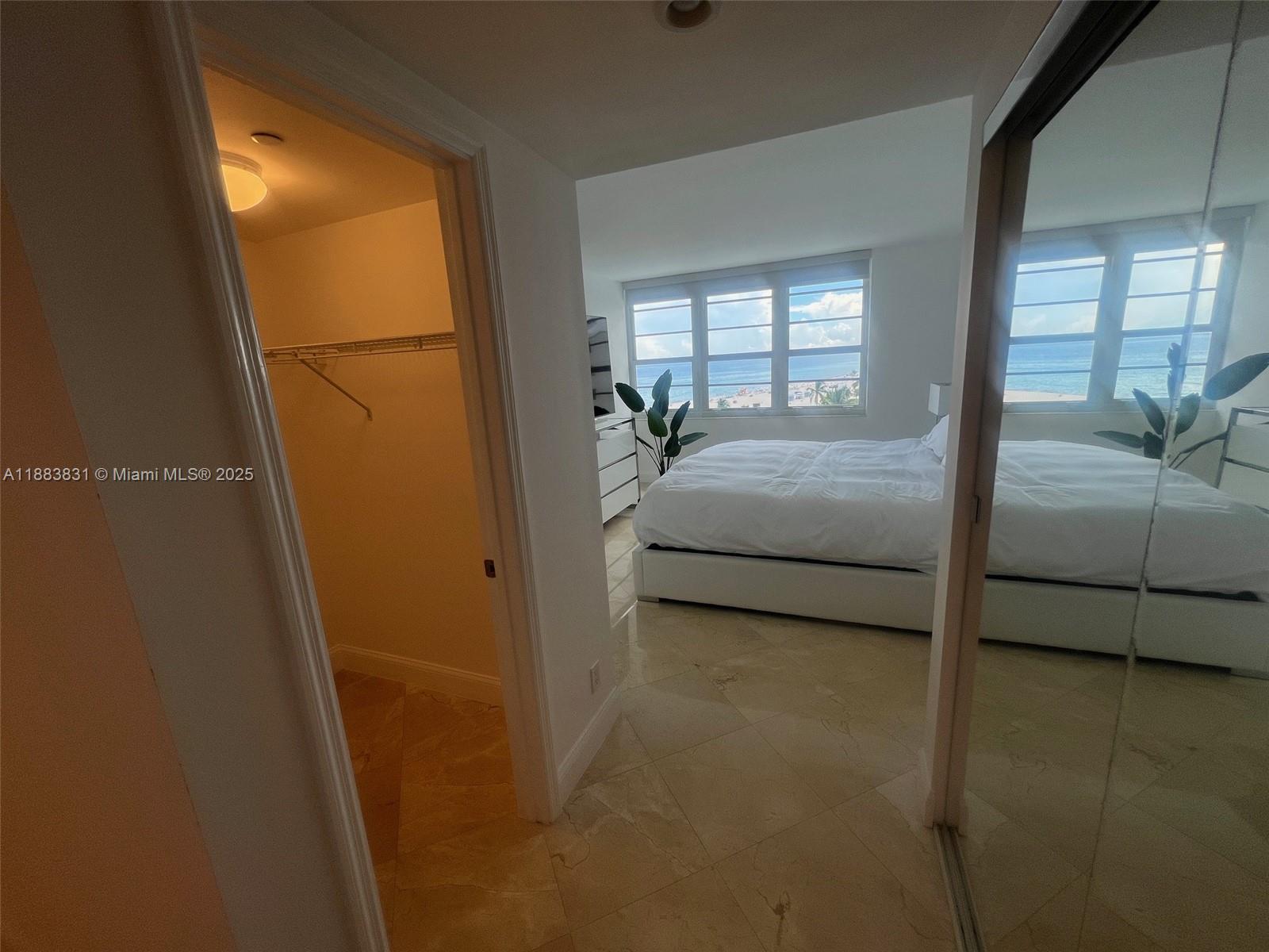 THE DECOPLAGE CONDO - Residential Lease