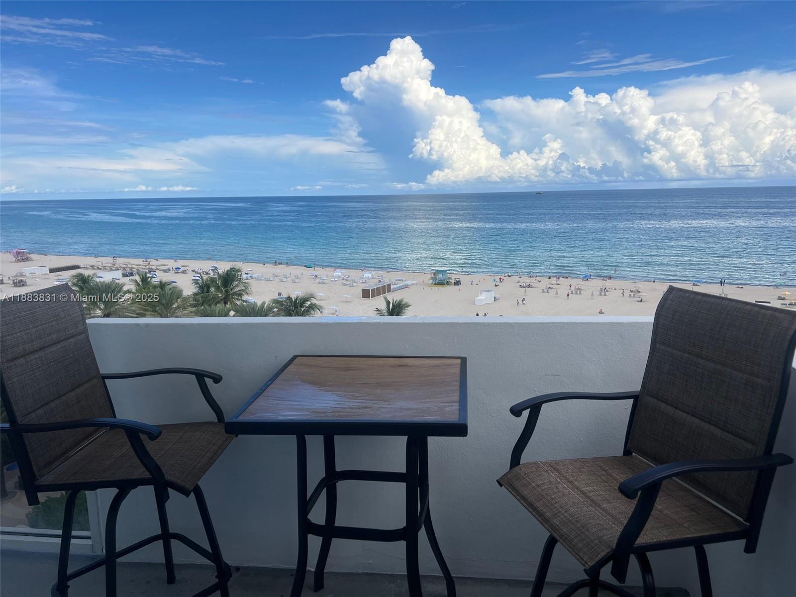 THE DECOPLAGE CONDO - Residential Lease
